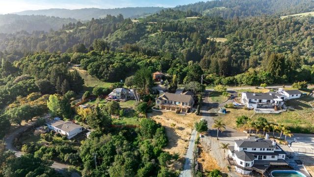 960 Smith Road, Watsonville, CA 95076