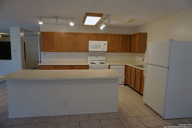 7515 Foss Meadows, San Antonio, TX 78244