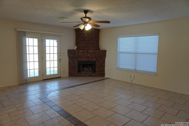 7515 Foss Meadows, San Antonio, TX 78244