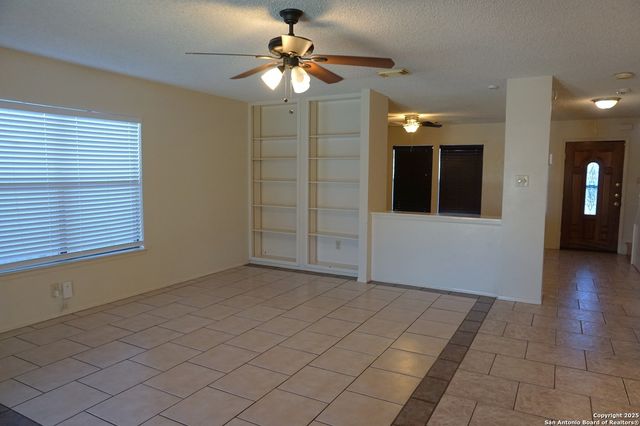 7515 Foss Meadows, San Antonio, TX 78244