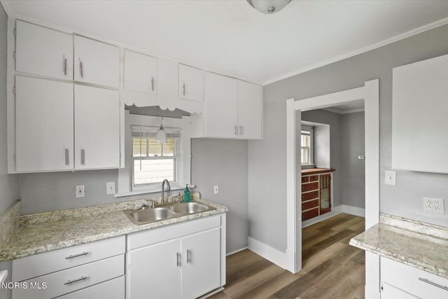 811 Geneva Avenue, Toledo, OH 43609