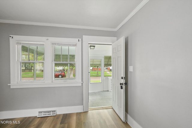 811 Geneva Avenue, Toledo, OH 43609