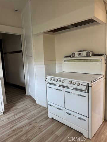 4478 4th Street, Riverside, CA 92501