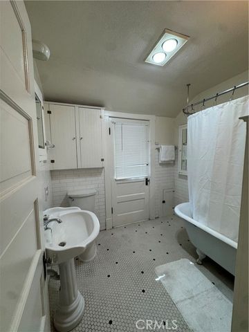 4478 4th Street, Riverside, CA 92501