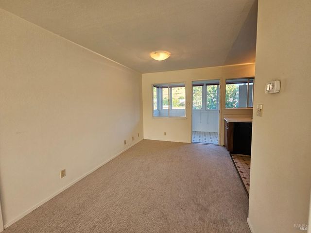 1056 Los Gamos Rd #C, San Rafael, CA 94903