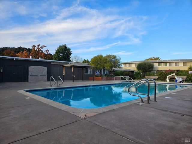 1056 Los Gamos Rd #C, San Rafael, CA 94903