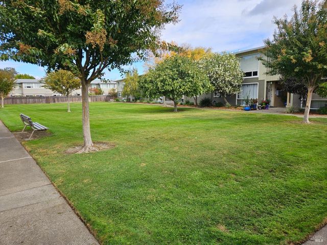 1056 Los Gamos Rd #C, San Rafael, CA 94903