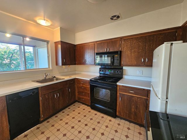 1056 Los Gamos Rd #C, San Rafael, CA 94903