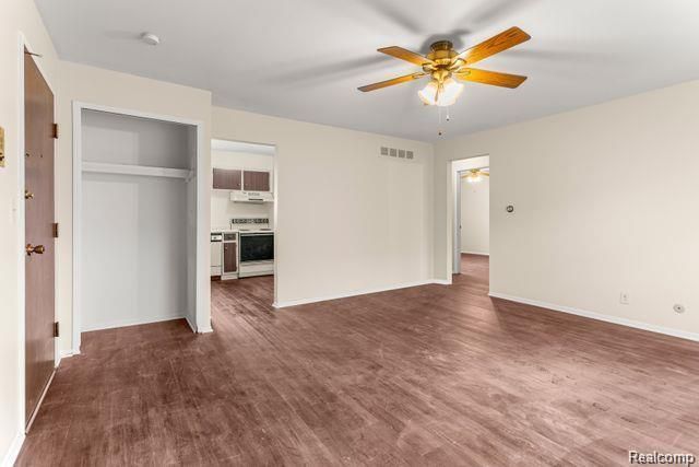 25316 Shiawassee Circle 104, Southfield, MI 48033