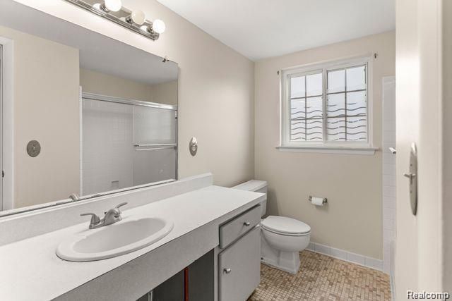 25316 Shiawassee Circle 104, Southfield, MI 48033