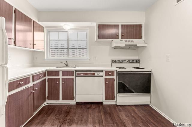25316 Shiawassee Circle 104, Southfield, MI 48033