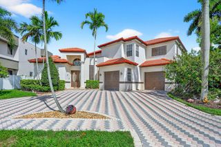 4830 NE 28 Avenue, Lighthouse Point, FL 33064