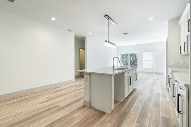 44 W 12TH STREET, Apopka, FL 32703