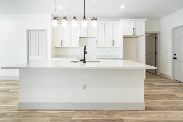 44 W 12TH STREET, Apopka, FL 32703