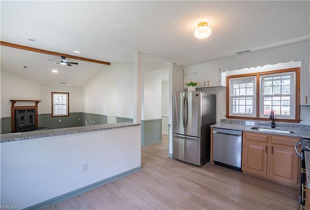 19 Lake Field XING, Hampton, VA 23666