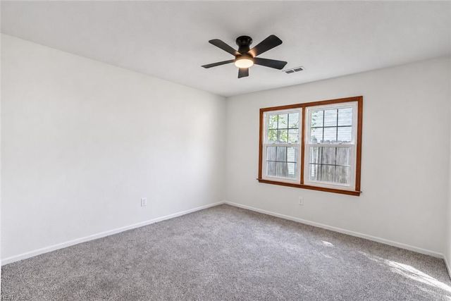 19 Lake Field XING, Hampton, VA 23666
