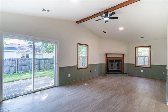 19 Lake Field XING, Hampton, VA 23666