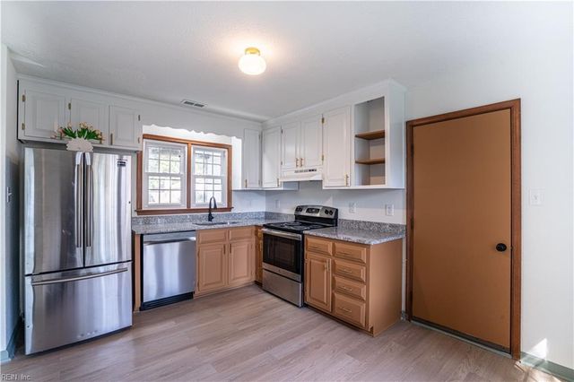 19 Lake Field XING, Hampton, VA 23666