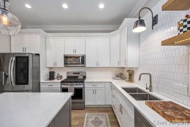 336 Normandy Court SW, Grandville, MI 49418