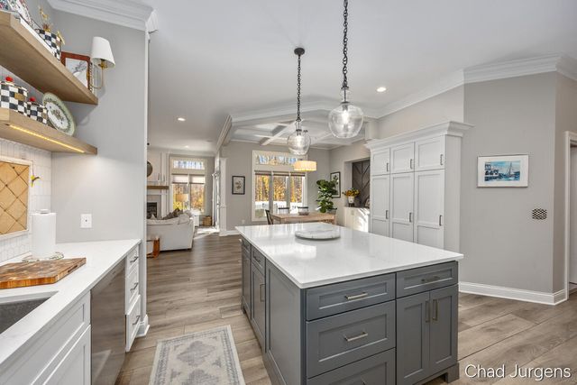 336 Normandy Court SW, Grandville, MI 49418