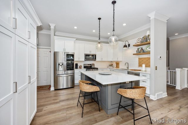 336 Normandy Court SW, Grandville, MI 49418