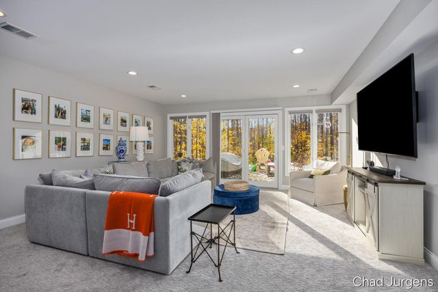 336 Normandy Court SW, Grandville, MI 49418