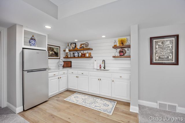 336 Normandy Court SW, Grandville, MI 49418