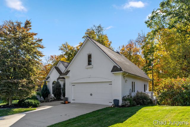 336 Normandy Court SW, Grandville, MI 49418