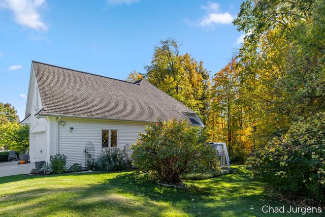 336 Normandy Court SW, Grandville, MI 49418