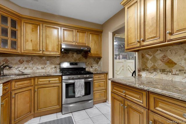 3665 Boller Avenue, Bronx, NY 10466