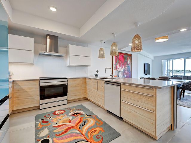 516 TAMIAMI TRAIL S 201, Nokomis, FL 34275