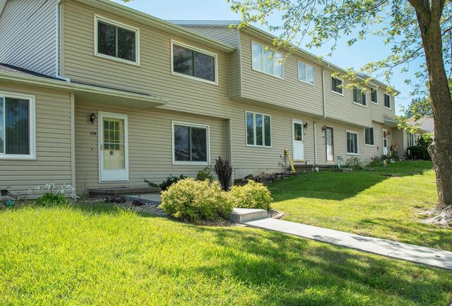 1124 Oleson Road, Waterloo, IA 50702