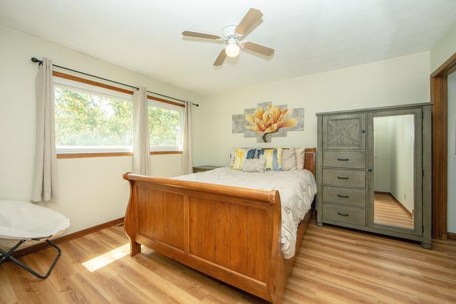 1124 Oleson Road, Waterloo, IA 50702