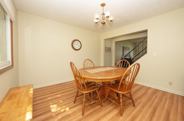 1124 Oleson Road, Waterloo, IA 50702