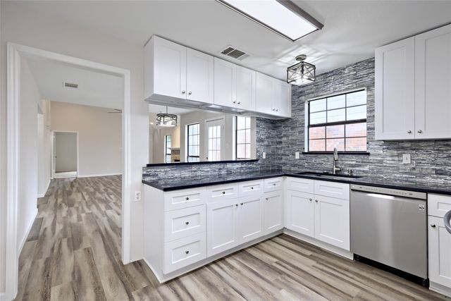 1310 Maplewood Drive, Lewisville, TX 75067
