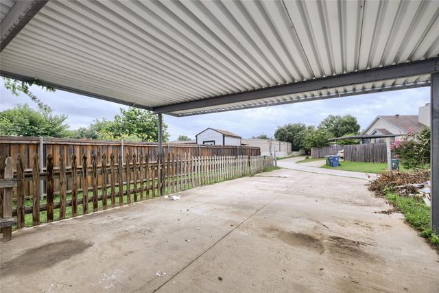 1310 Maplewood Drive, Lewisville, TX 75067