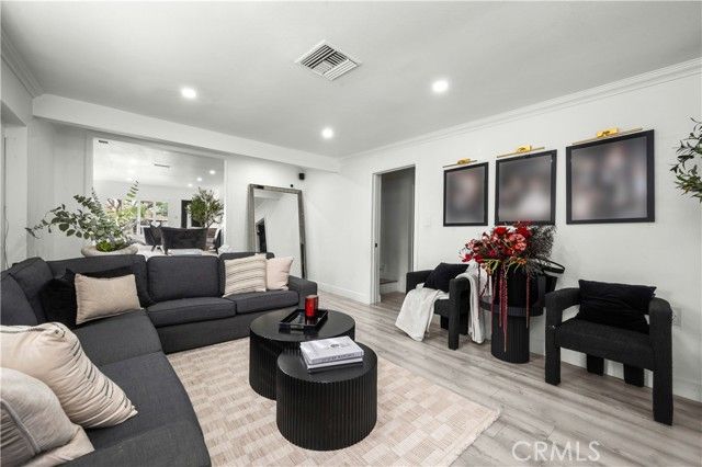 4512 Ostrom Ave, Lakewood, CA 90713