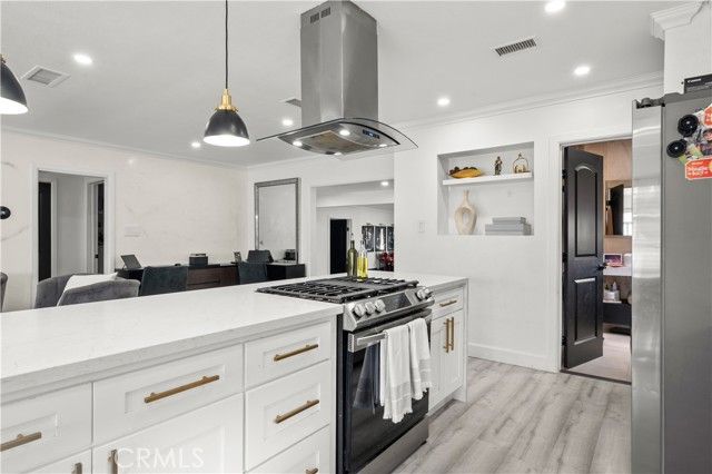 4512 Ostrom Ave, Lakewood, CA 90713