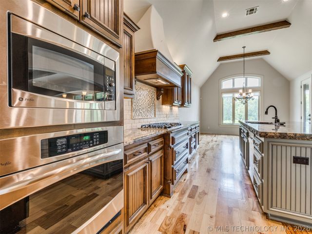 12491 S 105th Avenue E, Bixby, OK 74008