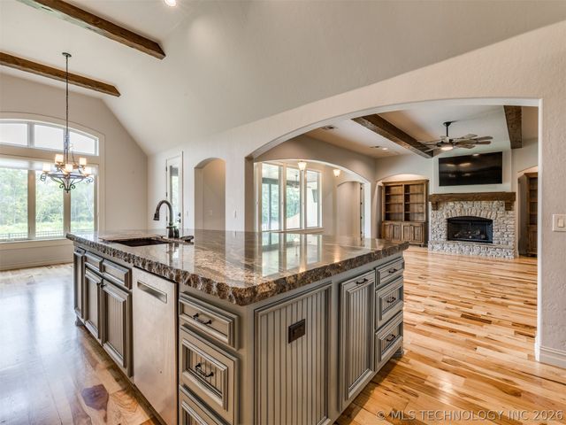 12491 S 105th Avenue E, Bixby, OK 74008