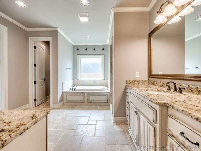 12491 S 105th Avenue E, Bixby, OK 74008