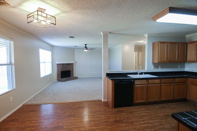1460 Stewart Drive, Rockwall, TX 75032