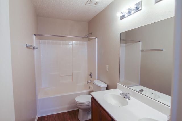 1460 Stewart Drive, Rockwall, TX 75032