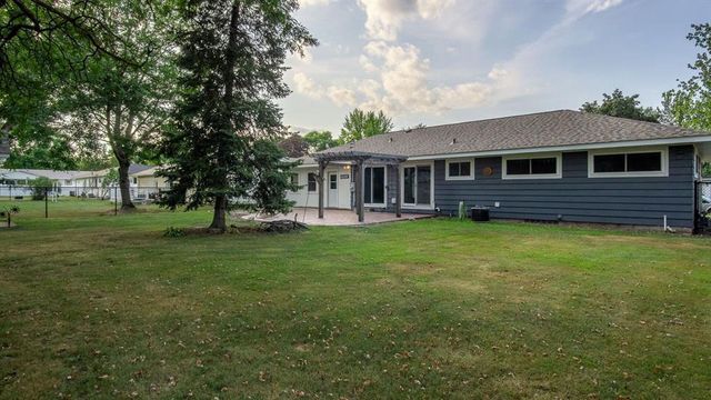1905 E Lexington Boulevard, Eau Claire, WI 54701