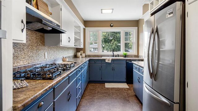 1905 E Lexington Boulevard, Eau Claire, WI 54701