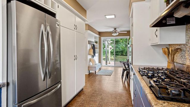 1905 E Lexington Boulevard, Eau Claire, WI 54701