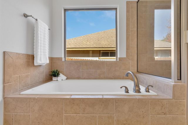 10808 Timber CIR, Dripping Springs, TX 78620