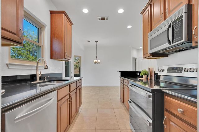 10808 Timber CIR, Dripping Springs, TX 78620