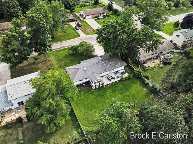 1576 Hendrick Road, Norton Shores, MI 49441