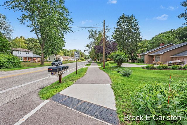 1576 Hendrick Road, Norton Shores, MI 49441